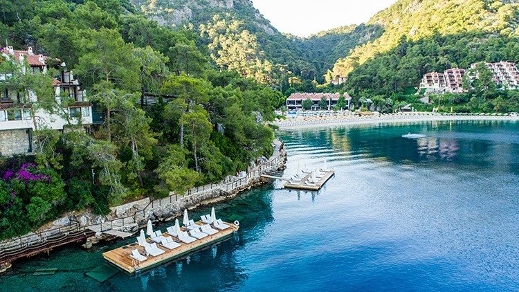 Alarko Turizm Grubu Baskani Edip İlkbahar Ve Ekibi D Nya Apinda D Llerle Yeni Sezona Hazirlaniyor
