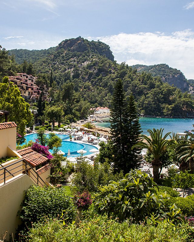 Pool Bar yakınındaki havuz
